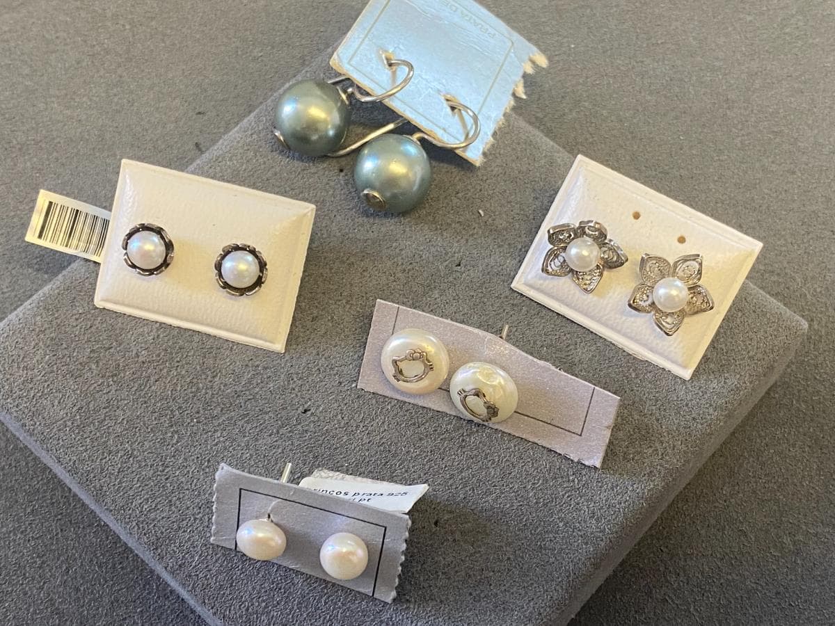 Earrings in silver and other materials — image 2
