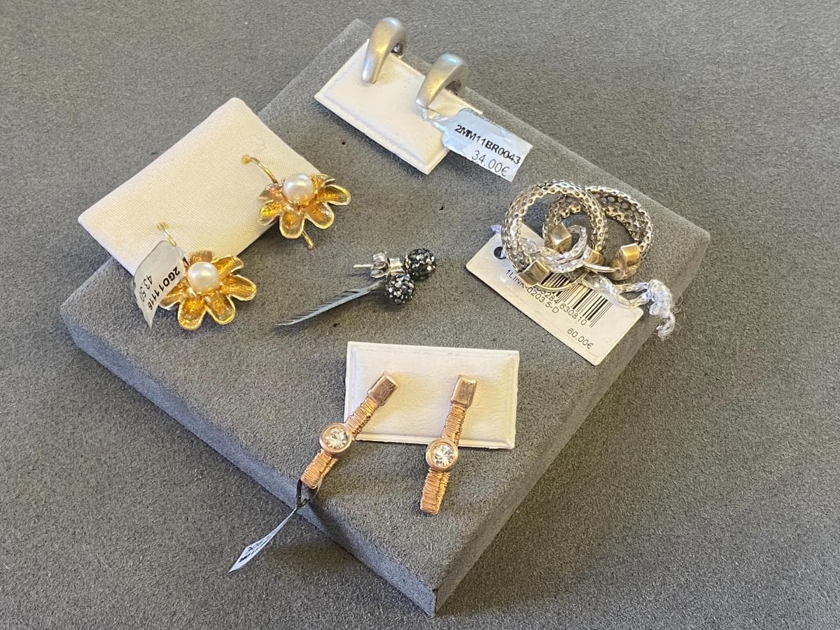 Pendientes de plata y otros materiales — imagen 2