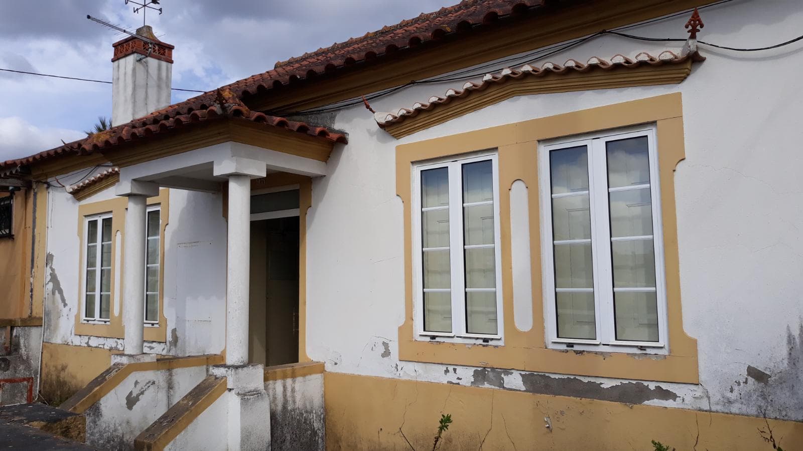 Moradia V3 com Logradouro· Rio Maior — image 2