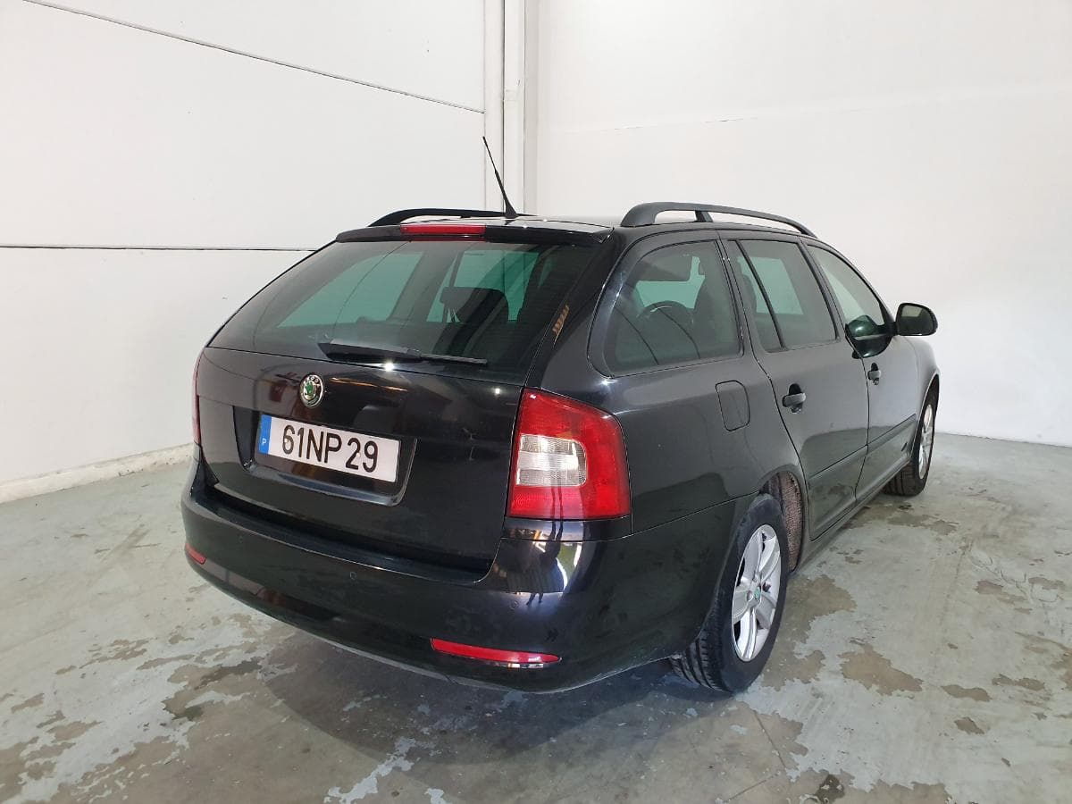 Skoda Octavia 1.6 TDI · Ano 2013 — image 6