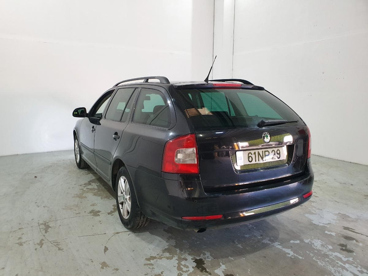 Skoda Octavia 1.6 TDI · Ano 2013 — image 10