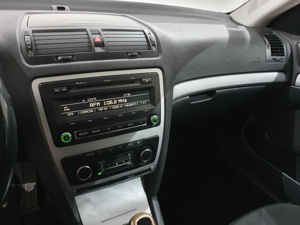 Skoda Octavia 1.6 TDI · Ano 2013 — image 24