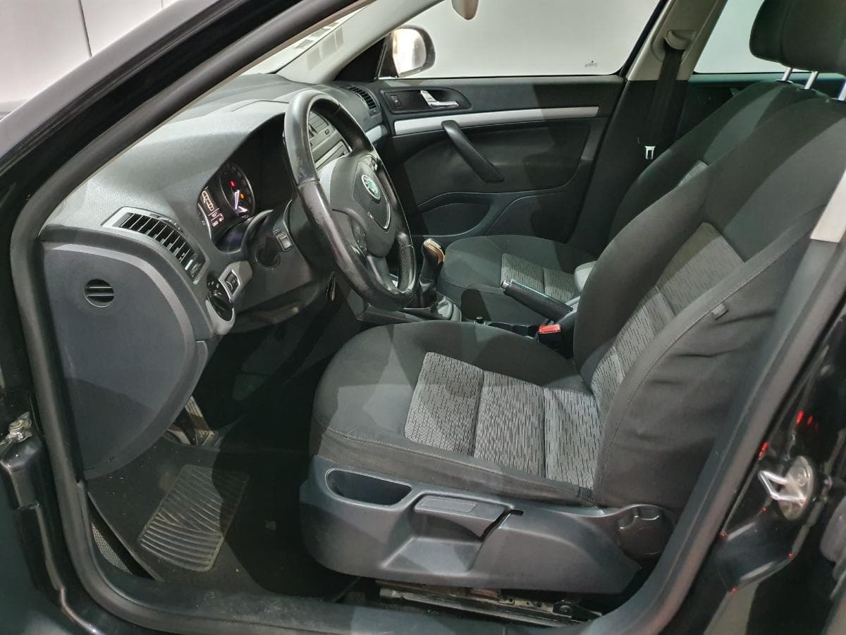 Skoda Octavia 1.6 TDI · Ano 2013 — image 25