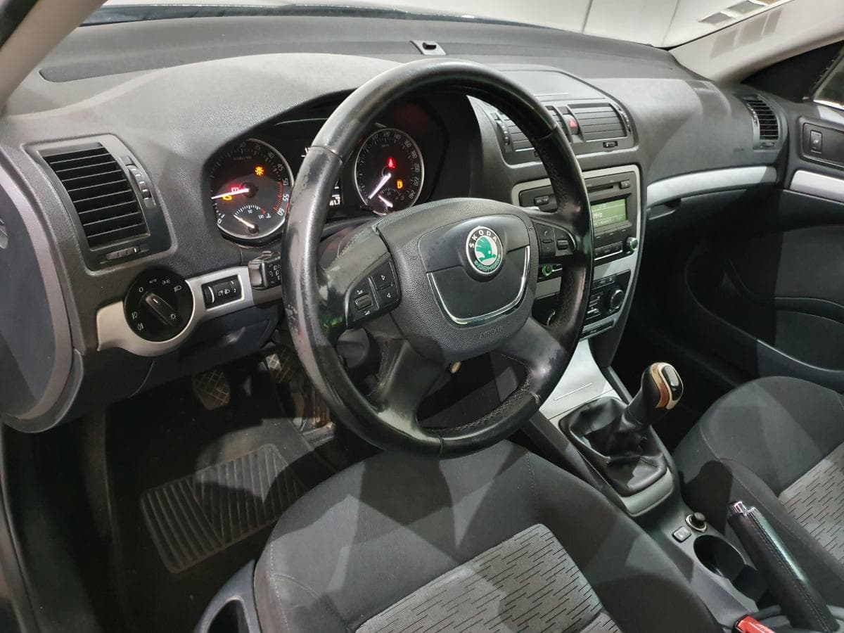 Skoda Octavia 1.6 TDI · Ano 2013 — image 26