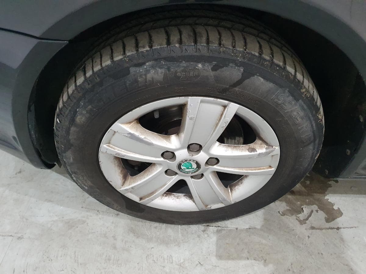 Skoda Octavia 1.6 TDI · Ano 2013 — image 34