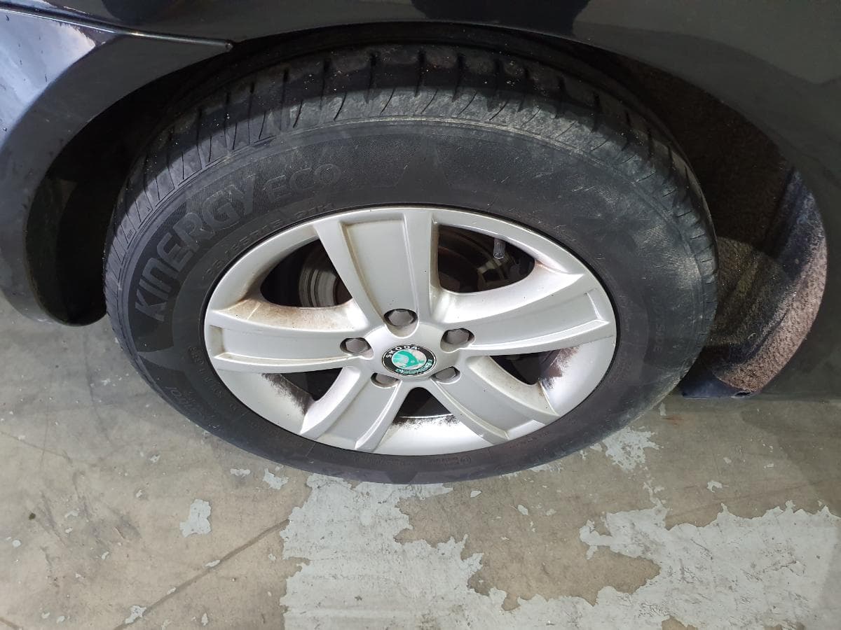 Skoda Octavia 1.6 TDI · Ano 2013 — image 35