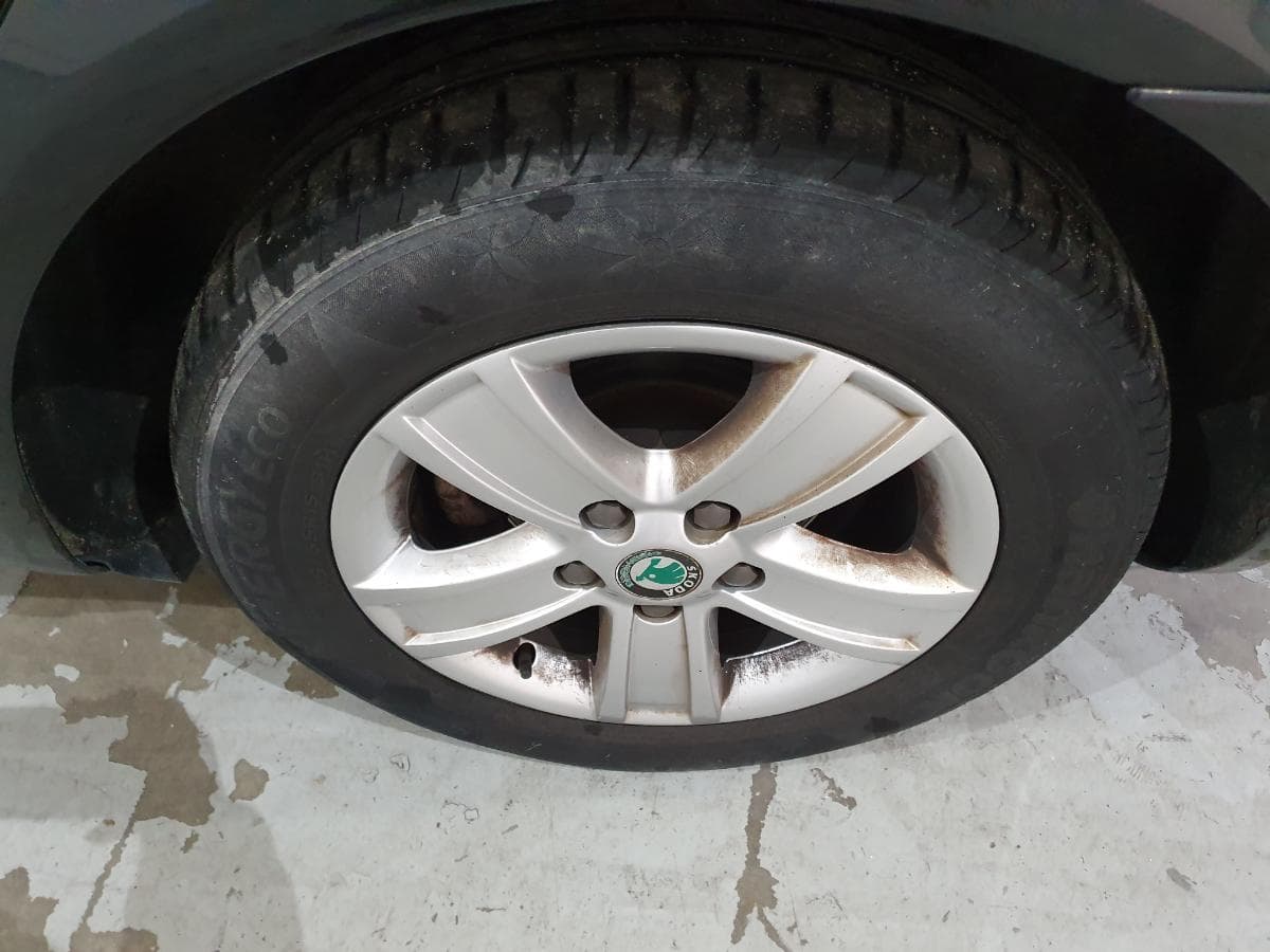 Skoda Octavia 1.6 TDI · Ano 2013 — image 37