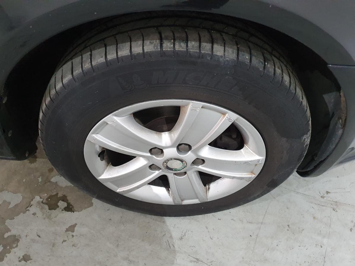 Skoda Octavia 1.6 TDI · Ano 2013 — image 36