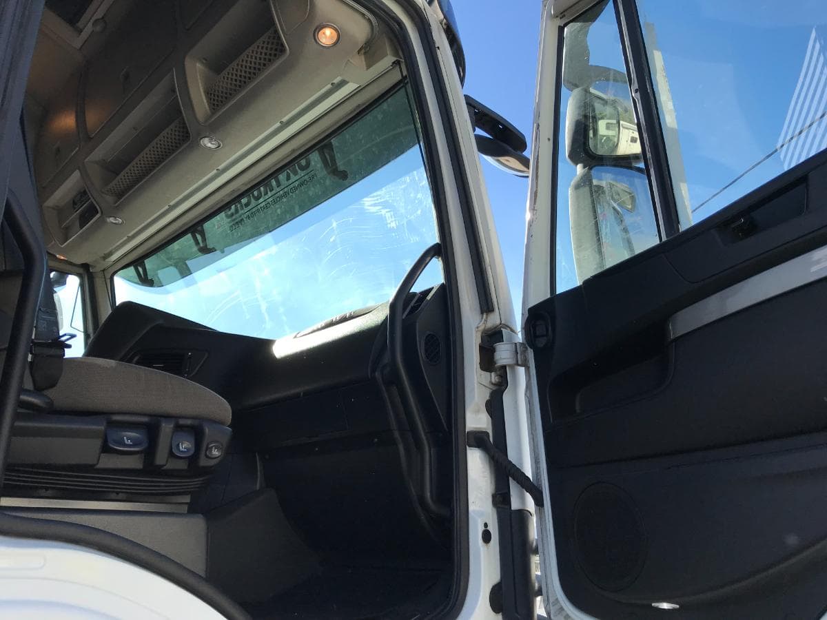 Iveco Stralis XP460 · Ano 2015 — imagen 32