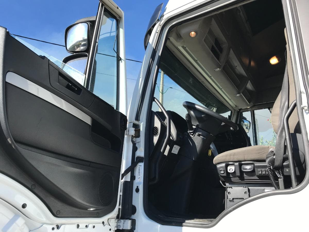 Iveco Stralis XP460 · Ano 2015 — imagen 33