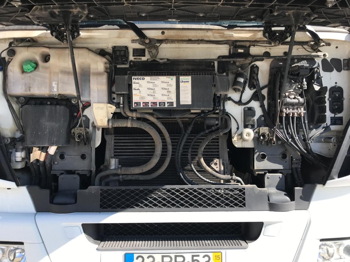 Iveco Stralis XP460 · Ano 2015 — image 4