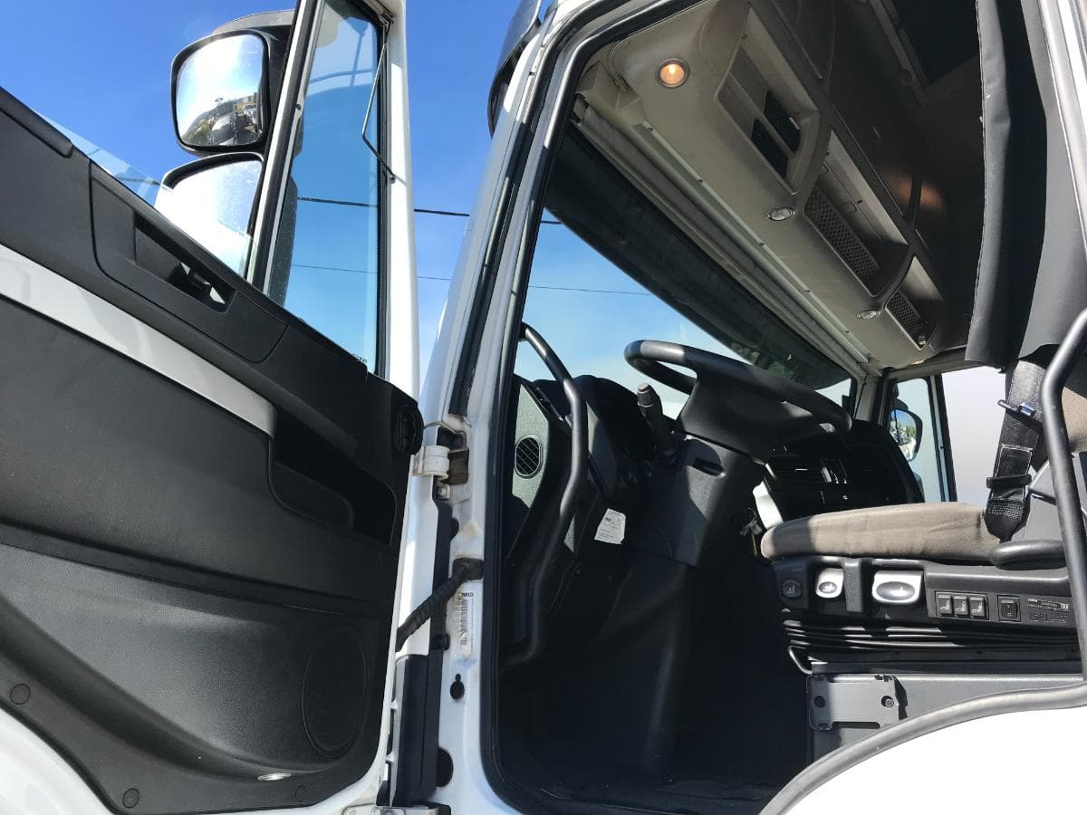 Iveco Stralis XP460 · Ano 2015 — image 16