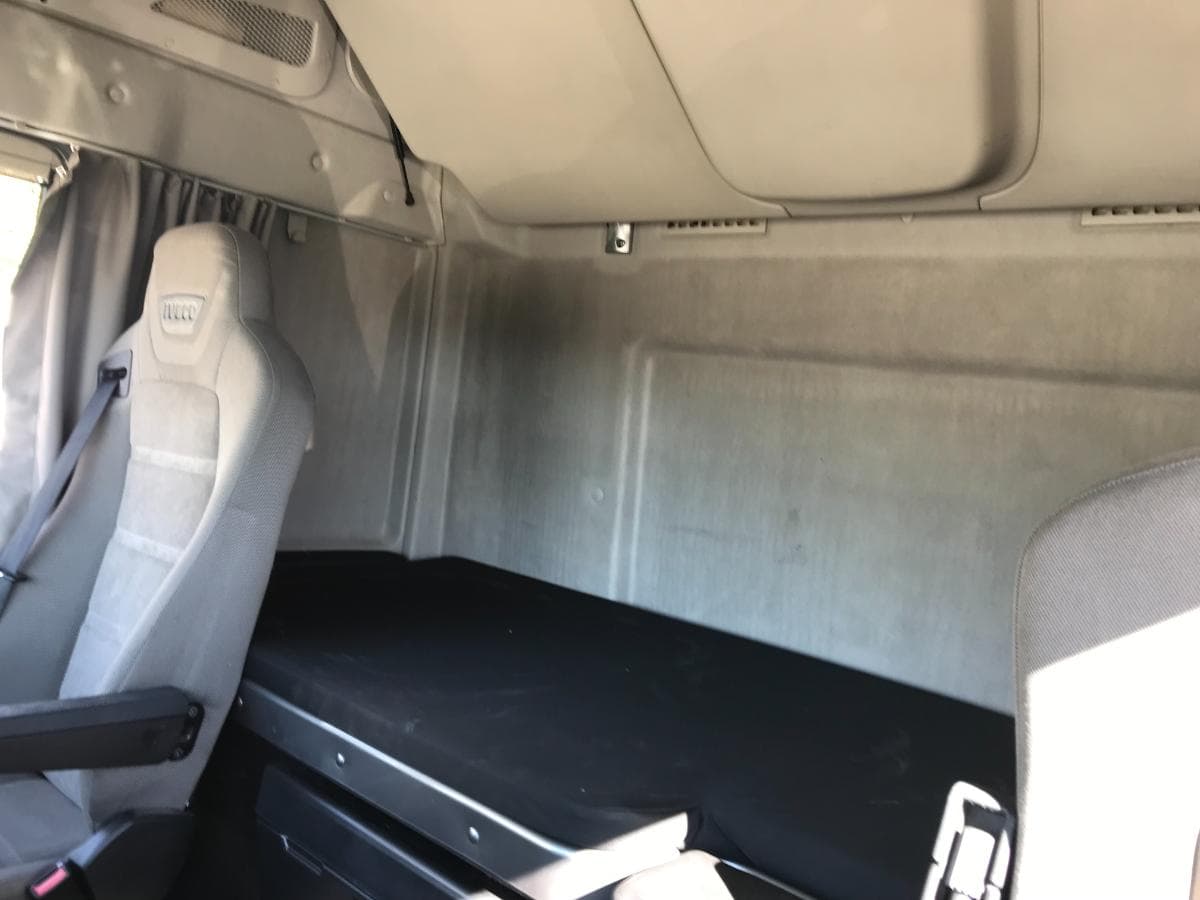 Iveco Stralis XP460 · Ano 2015 — image 25