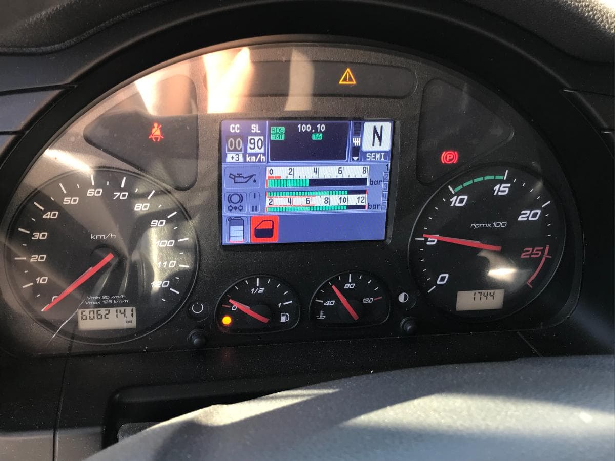 Iveco Stralis XP460 · Ano 2015 — image 28