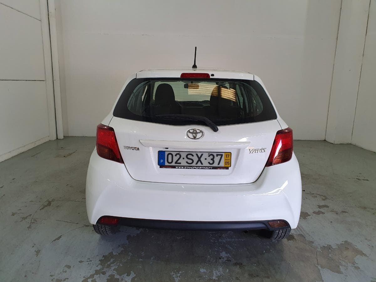 Toyota Yaris 1.0 · Ano 2017 — image 6