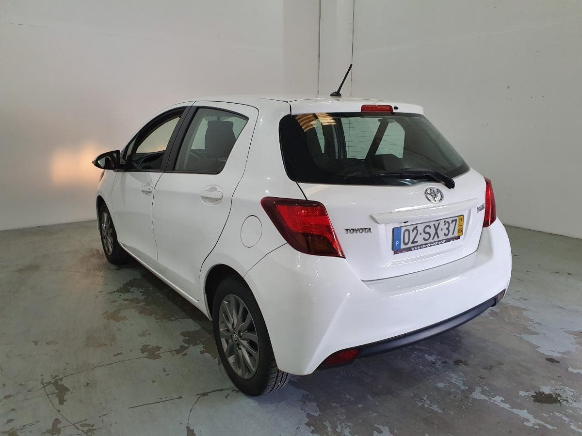 Toyota Yaris 1.0 · Ano 2017 — image 7