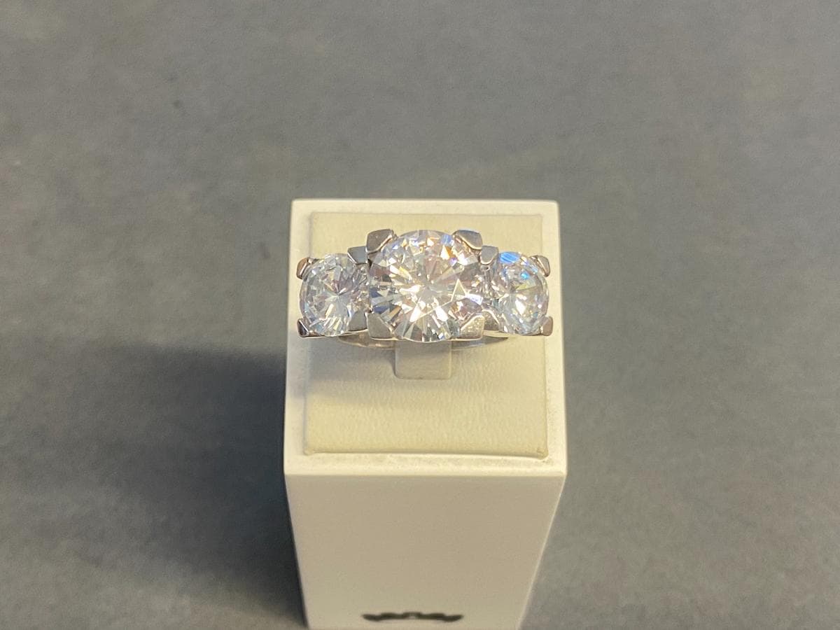 Bague en argent et autres matériaux — image 1