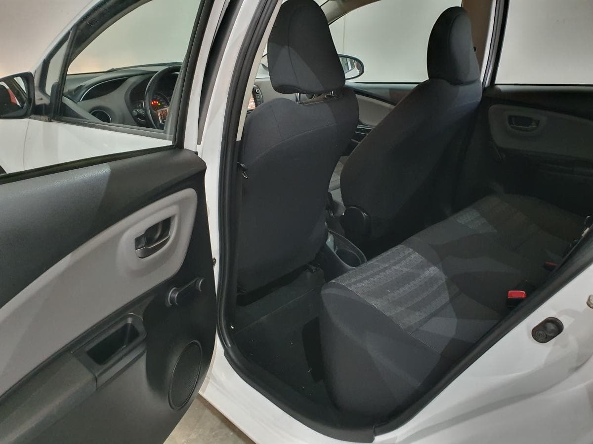 Toyota Yaris 1.0 · Ano 2017 — image 26