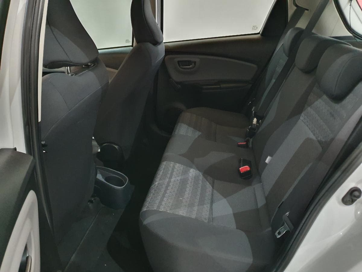 Toyota Yaris 1.0 · Ano 2017 — image 28