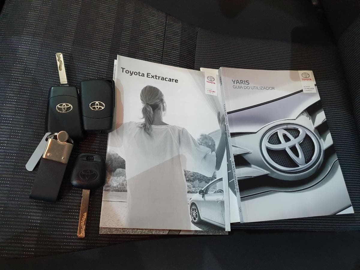 Toyota Yaris 1.0 · Ano 2017 — image 42