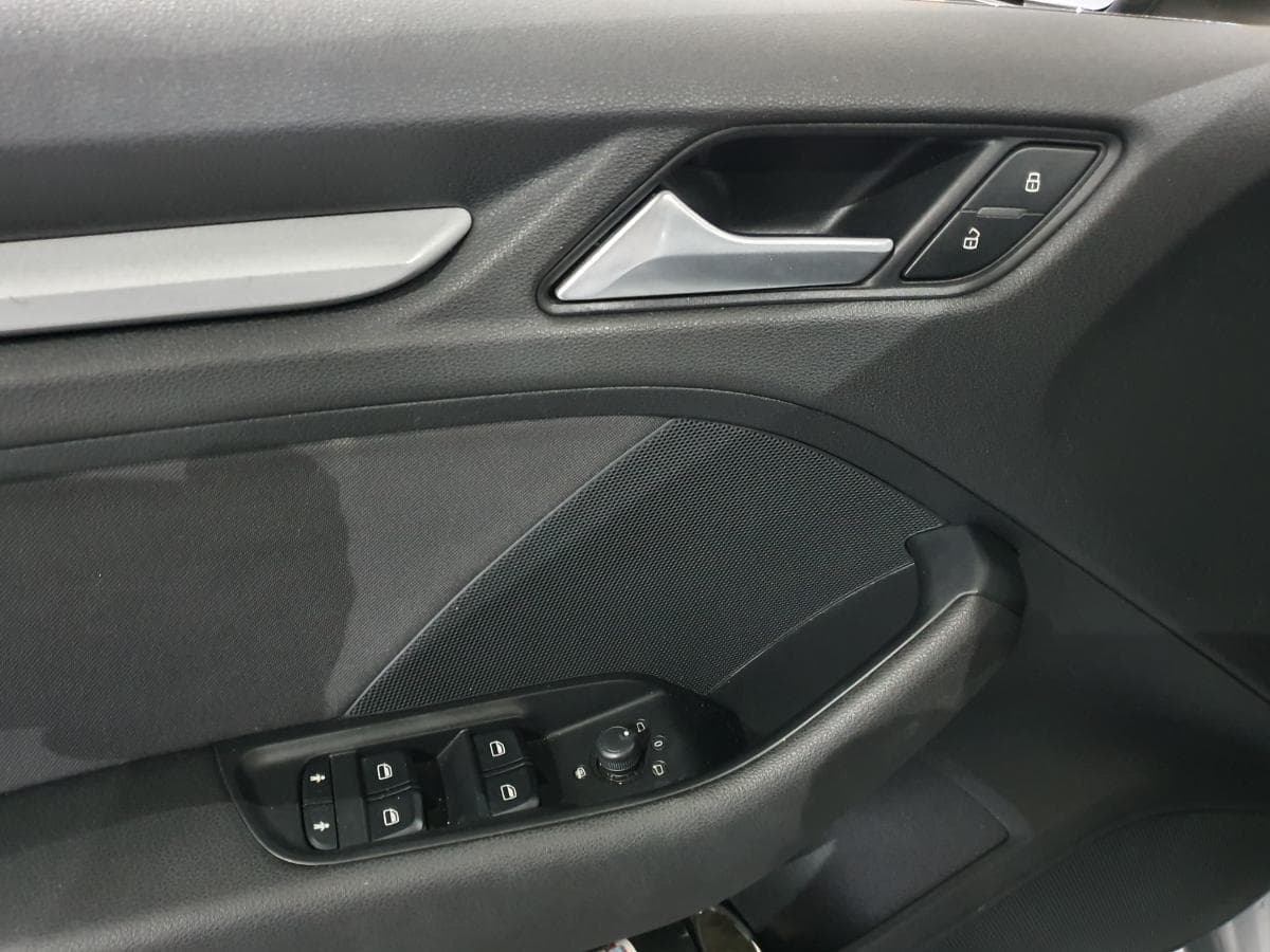 Audi A3 1.6TDI · Ano 2015 — imagen 17
