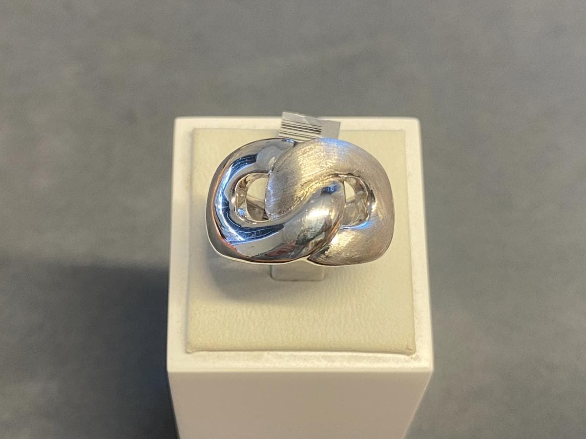 Bague en argent et autres matériaux — image 1