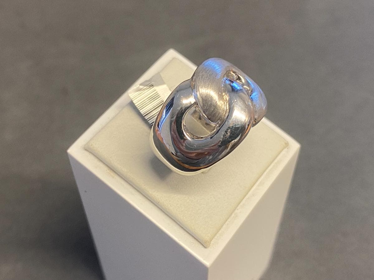 Bague en argent et autres matériaux — image 2