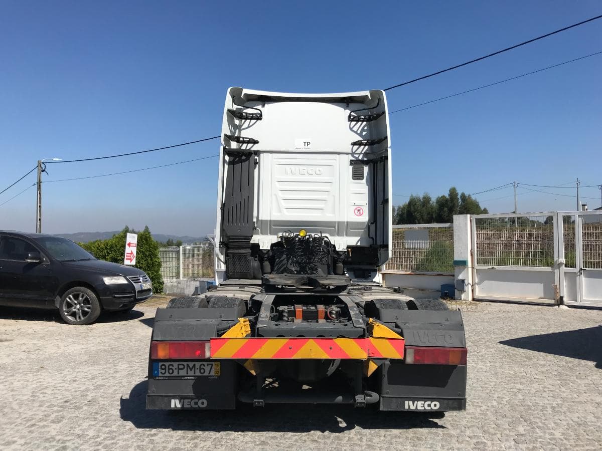 Iveco Stralis XP460 · Ano 2015 — image 8