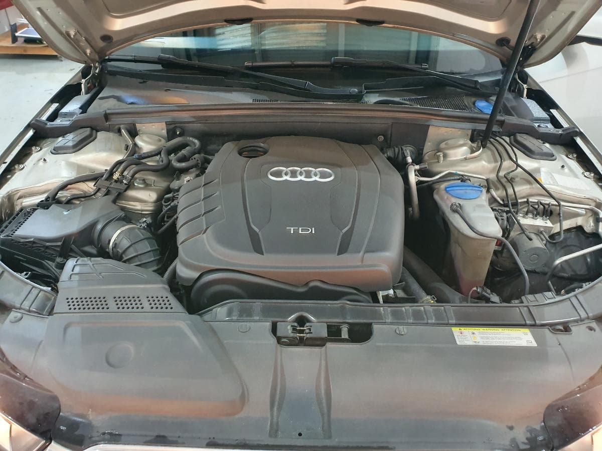 Audi A4 2.0TDI · Ano 2013 — image 10