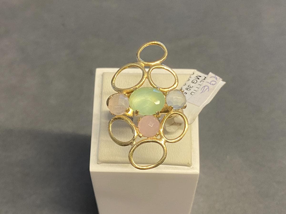 Anillo de plata y otros materiales — imagen 2