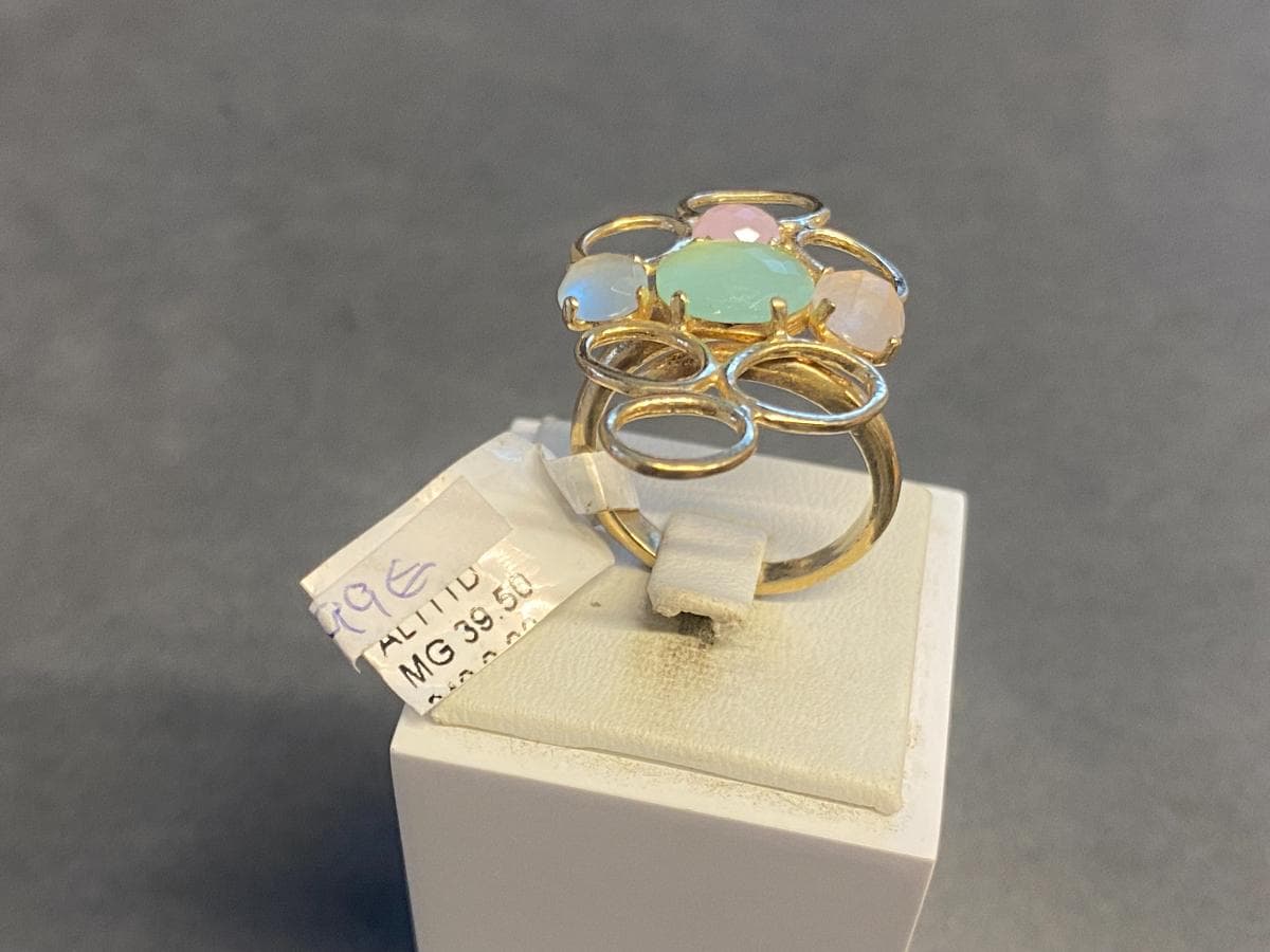 Anillo de plata y otros materiales — imagen 4