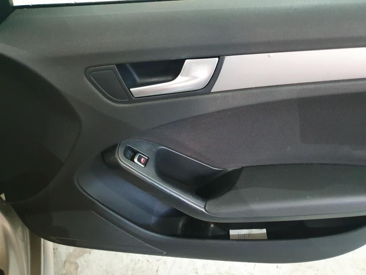 Audi A4 2.0TDI · Ano 2013 — image 27
