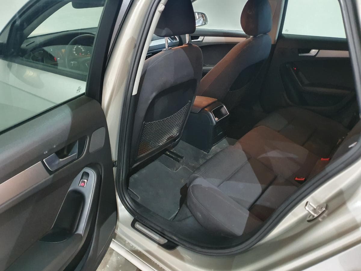 Audi A4 2.0TDI · Ano 2013 — image 29