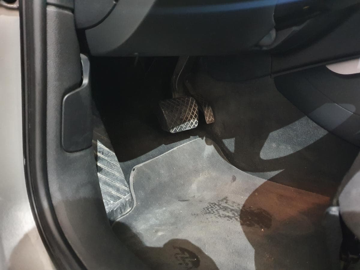Audi A4 2.0TDI · Ano 2013 — image 32