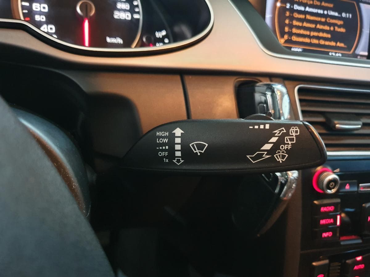 Audi A4 2.0TDI · Ano 2013 — image 33