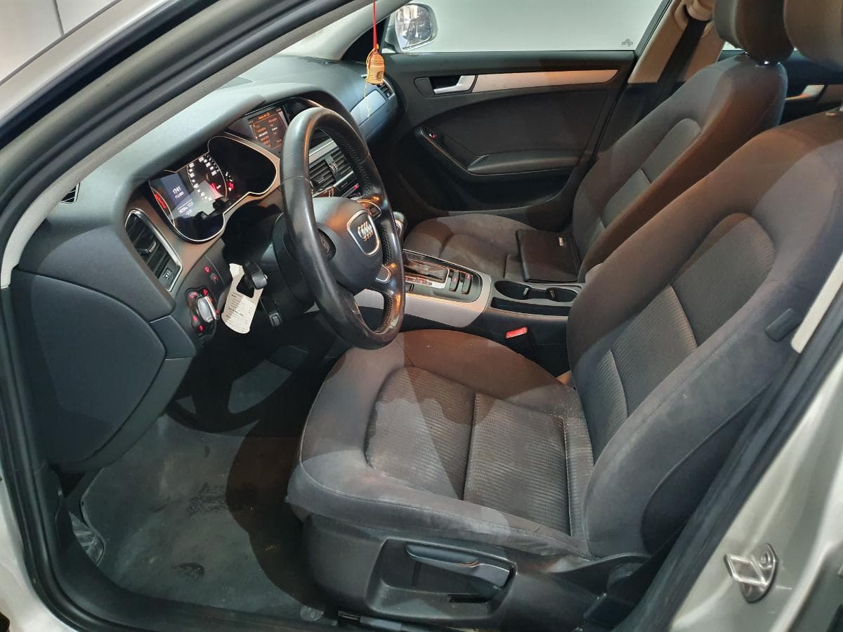 Audi A4 2.0TDI · Ano 2013 — image 34