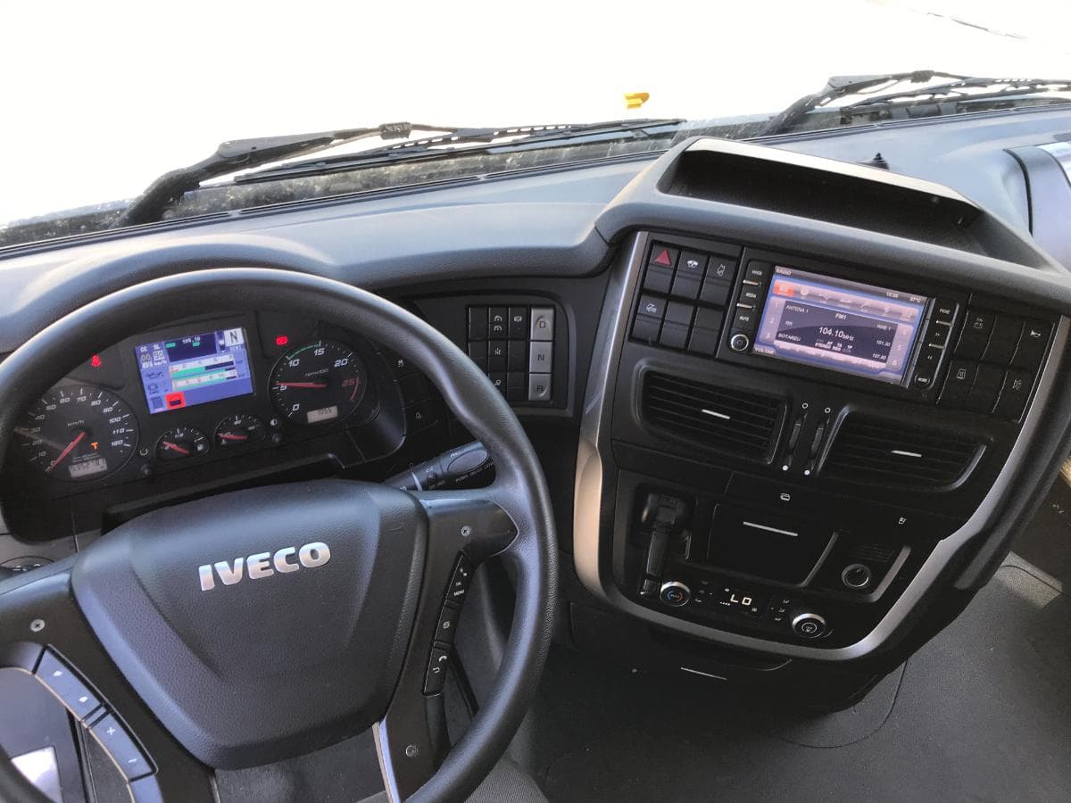 Iveco Stralis XP460 · Ano 2015 — image 22