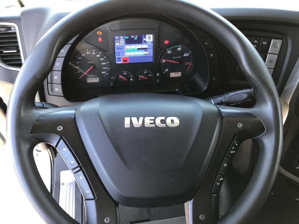 Iveco Stralis XP460 · Ano 2015 — image 21