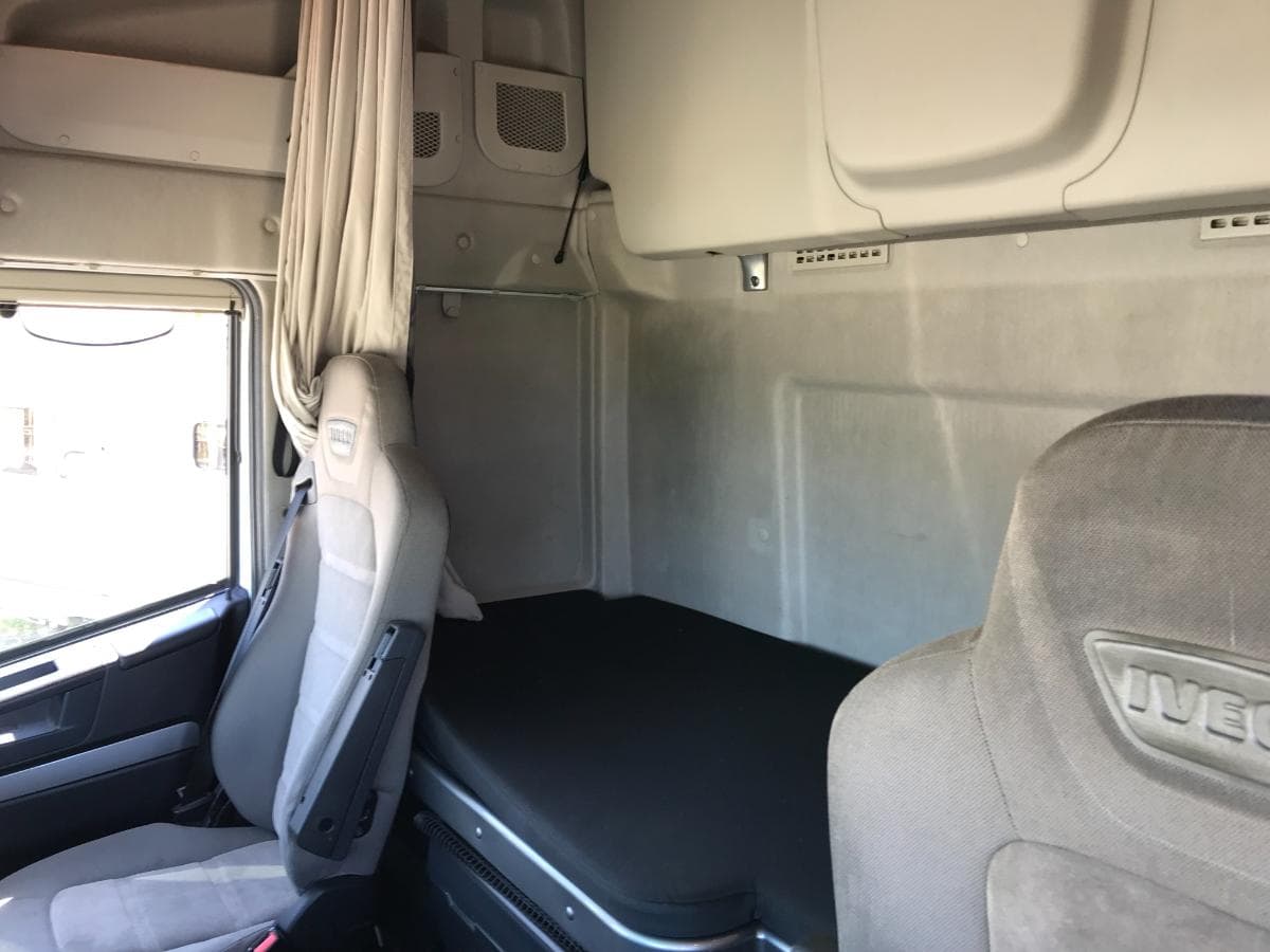 Iveco Stralis XP460 · Ano 2015 — image 25