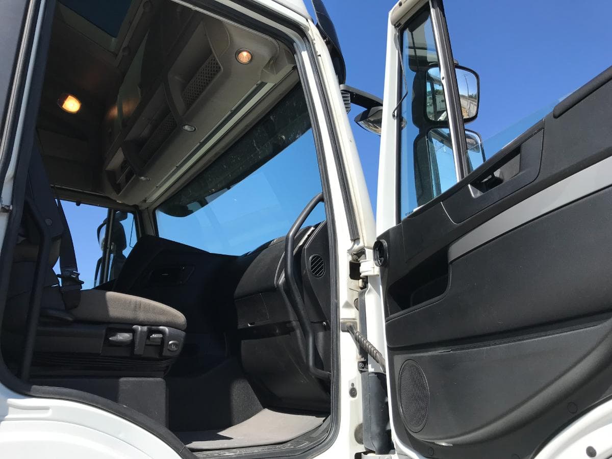 Iveco Stralis XP460 · Ano 2015 — image 32