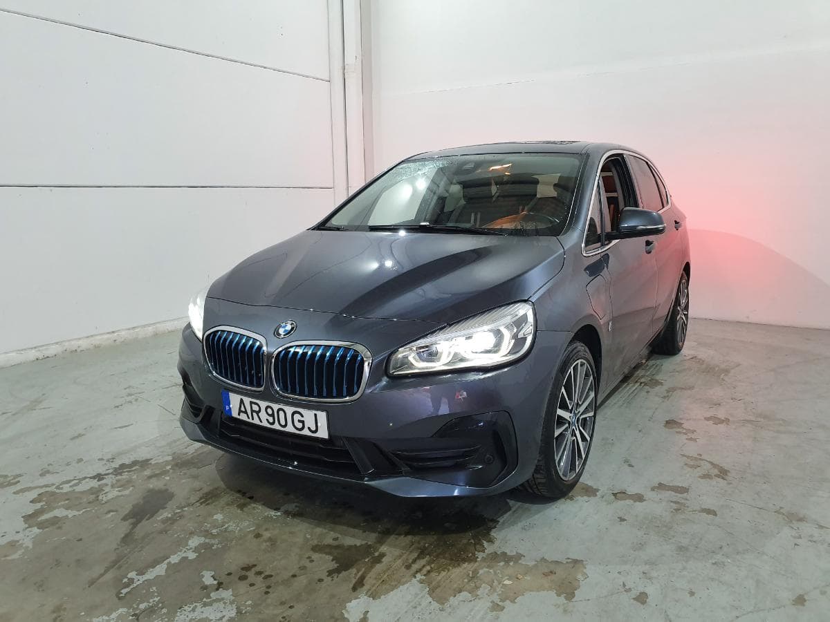 BMW Série 2 i 1.5 Active Tourer · Híbrido · Ano 2019 — imagen 1