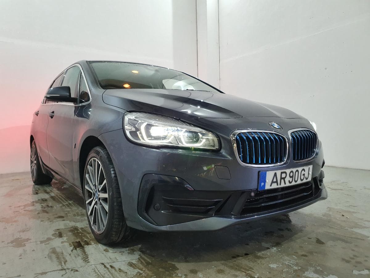 BMW Série 2 i 1.5 Active Tourer · Híbrido · Ano 2019 — imagen 4