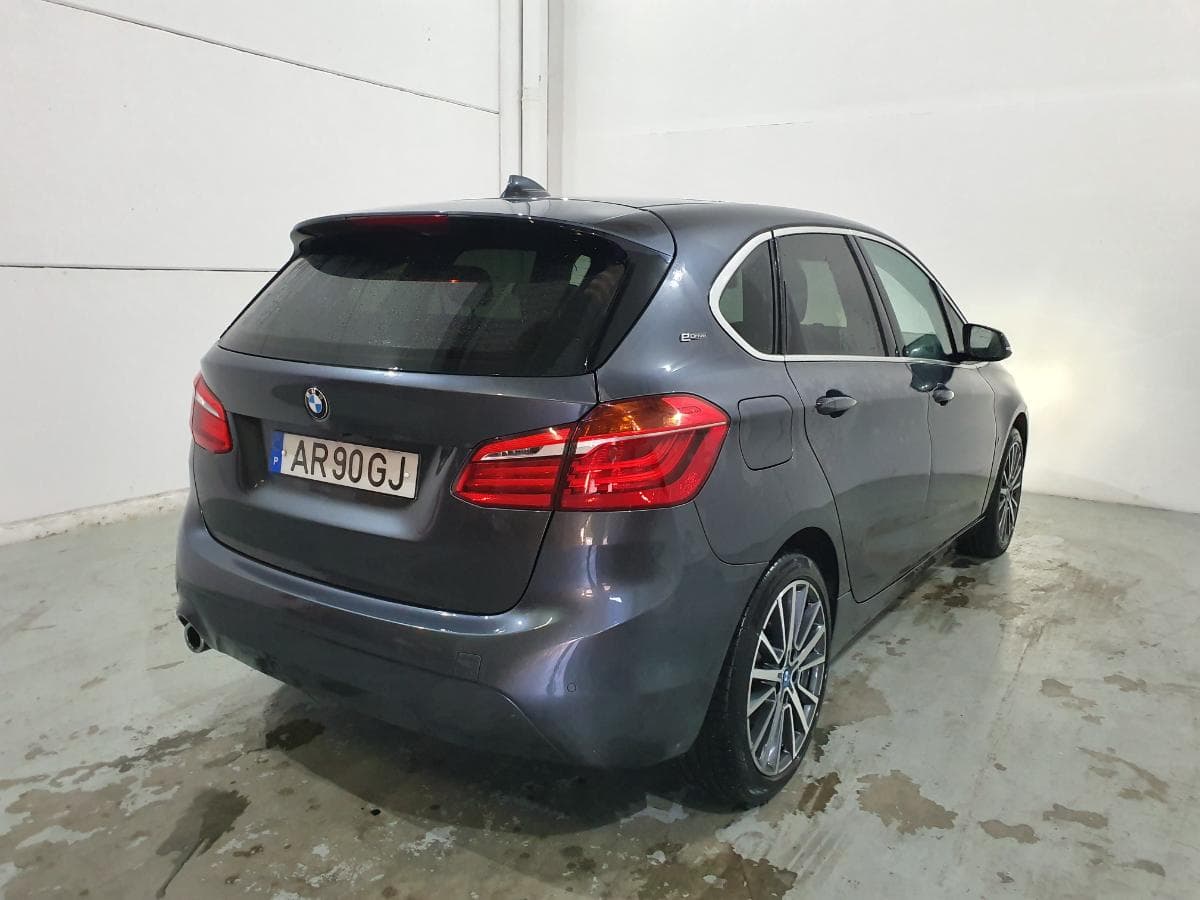 BMW Série 2 i 1.5 Active Tourer · Híbrido · Ano 2019 — imagen 5