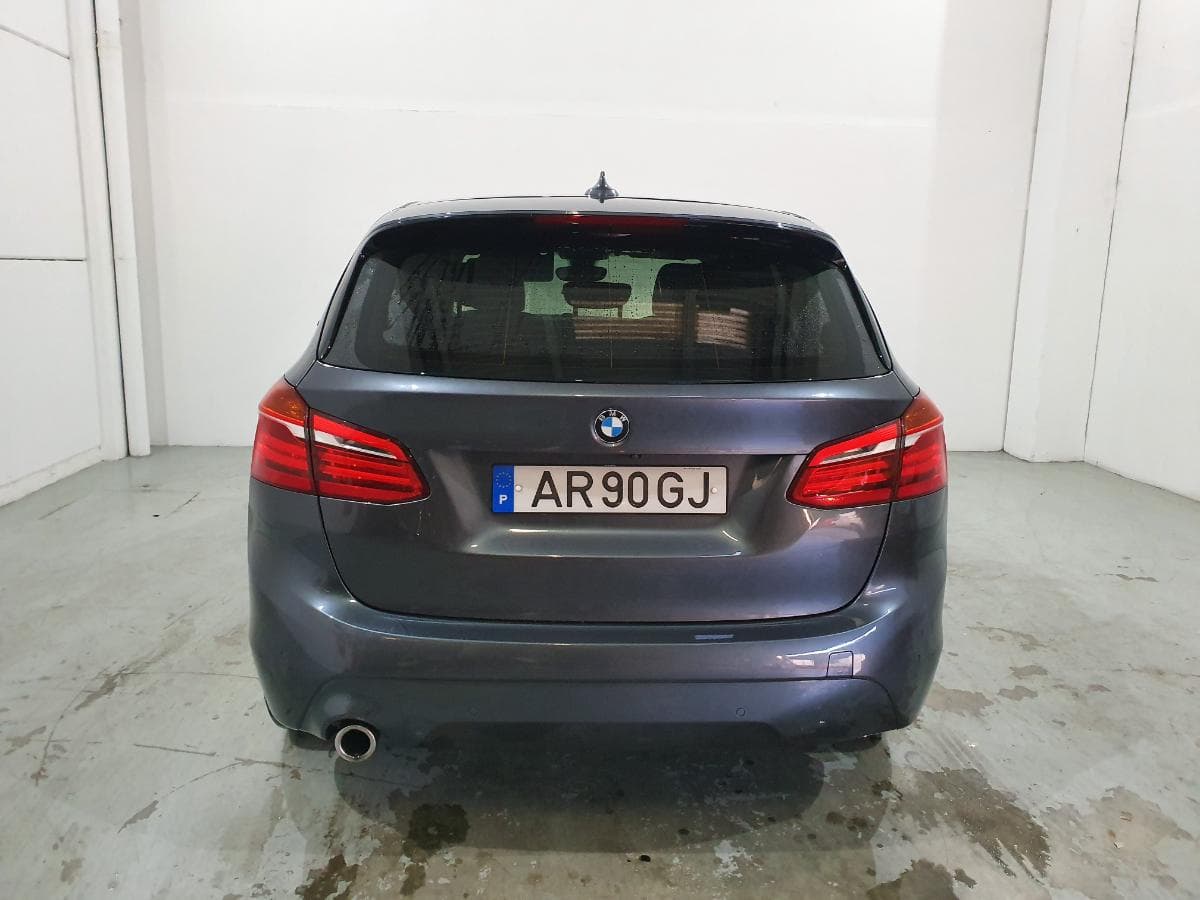 BMW Série 2 i 1.5 Active Tourer · Híbrido · Ano 2019 — imagen 6