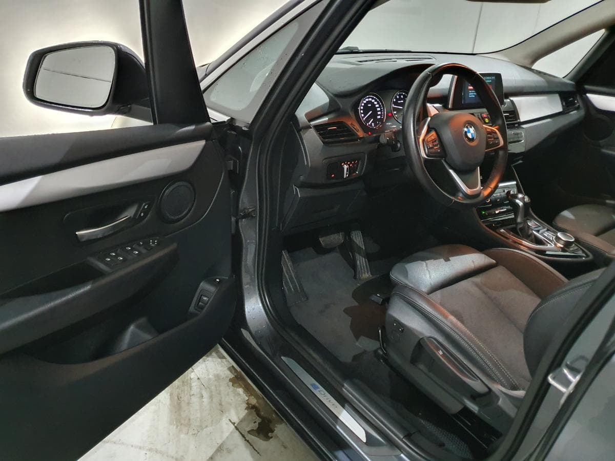 BMW Série 2 i 1.5 Active Tourer · Híbrido · Ano 2019 — imagen 17