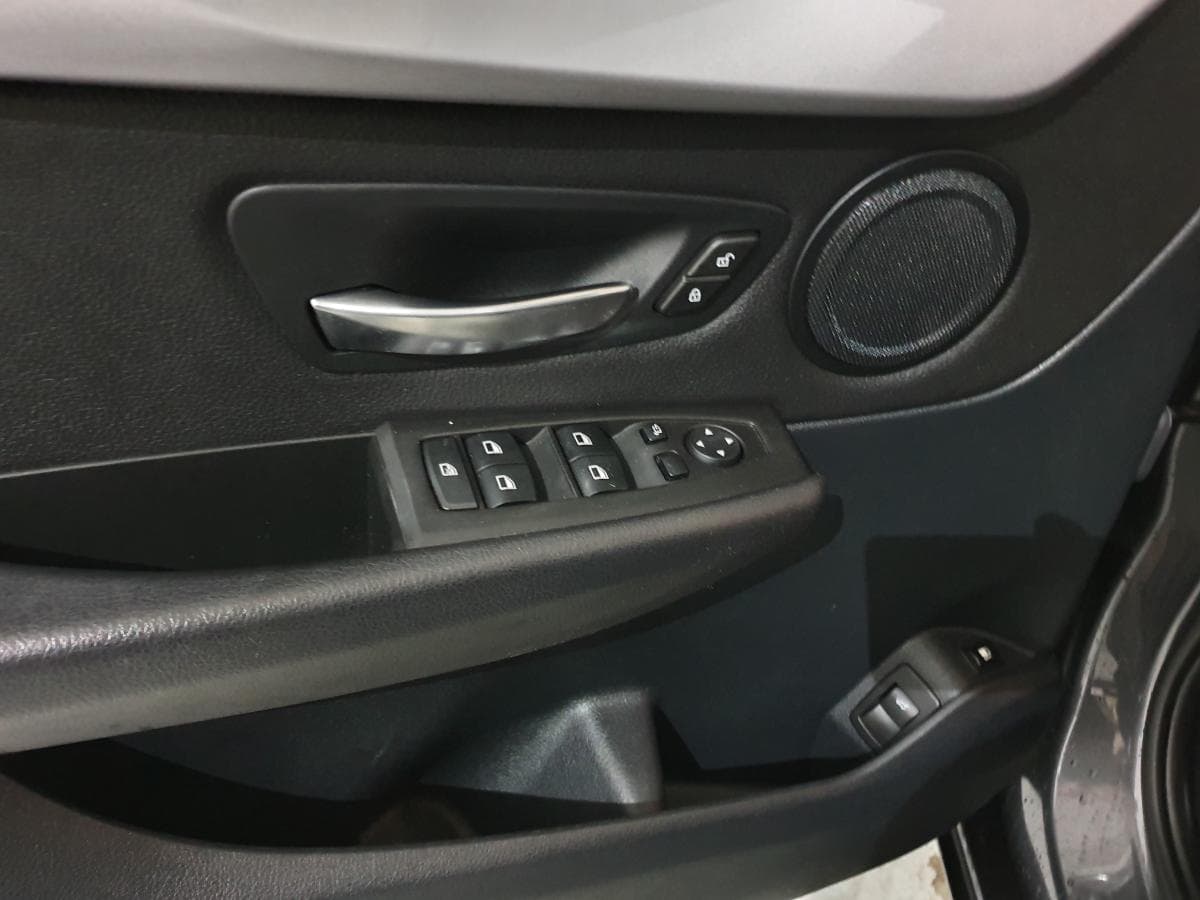 BMW Série 2 i 1.5 Active Tourer · Híbrido · Ano 2019 — imagen 18