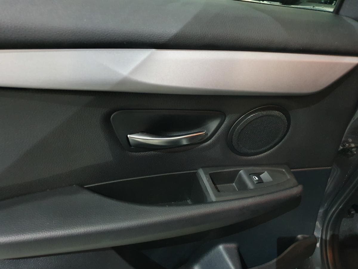 BMW Série 2 i 1.5 Active Tourer · Híbrido · Ano 2019 — imagen 27