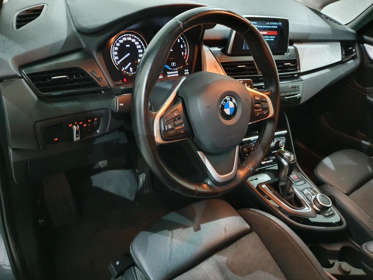 BMW Série 2 i 1.5 Active Tourer · Híbrido · Ano 2019 — imagen 30