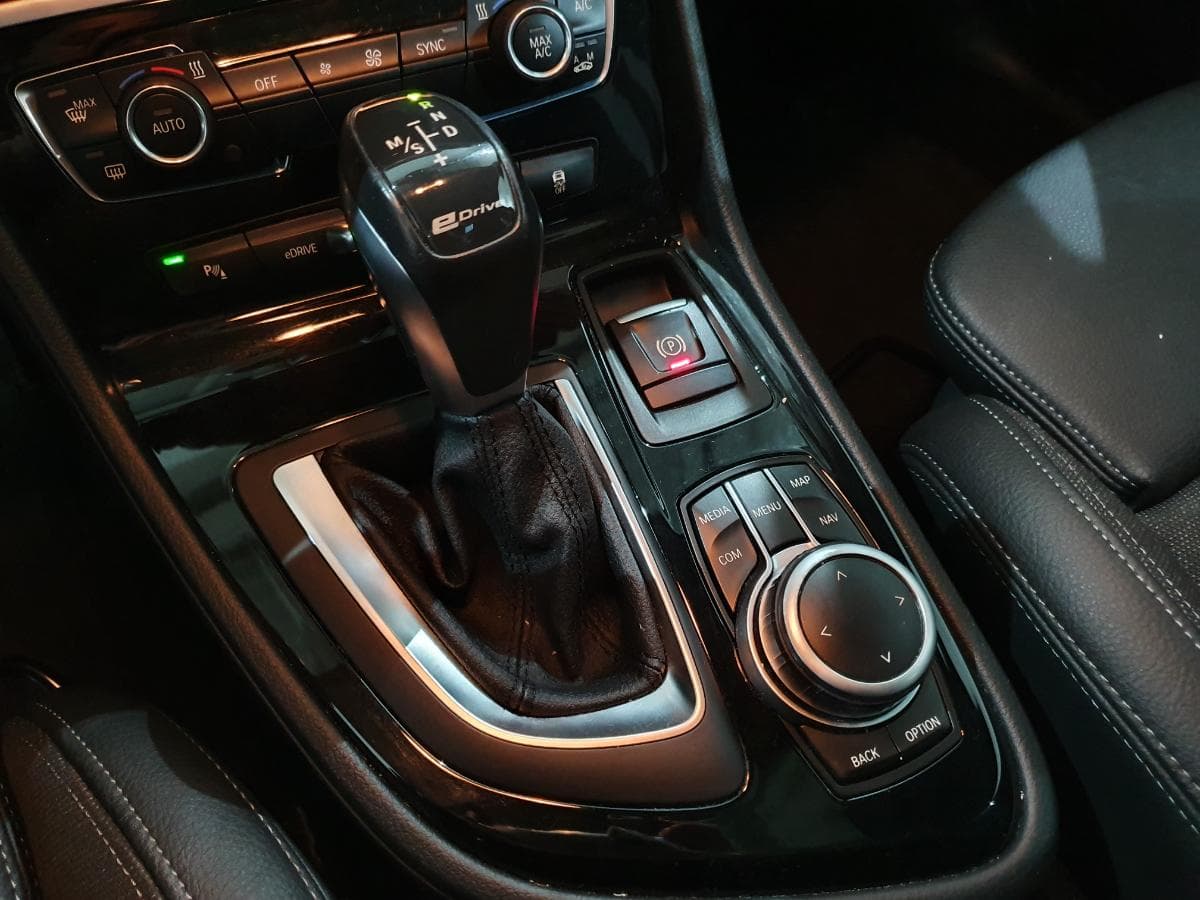 BMW Série 2 i 1.5 Active Tourer · Híbrido · Ano 2019 — imagen 32