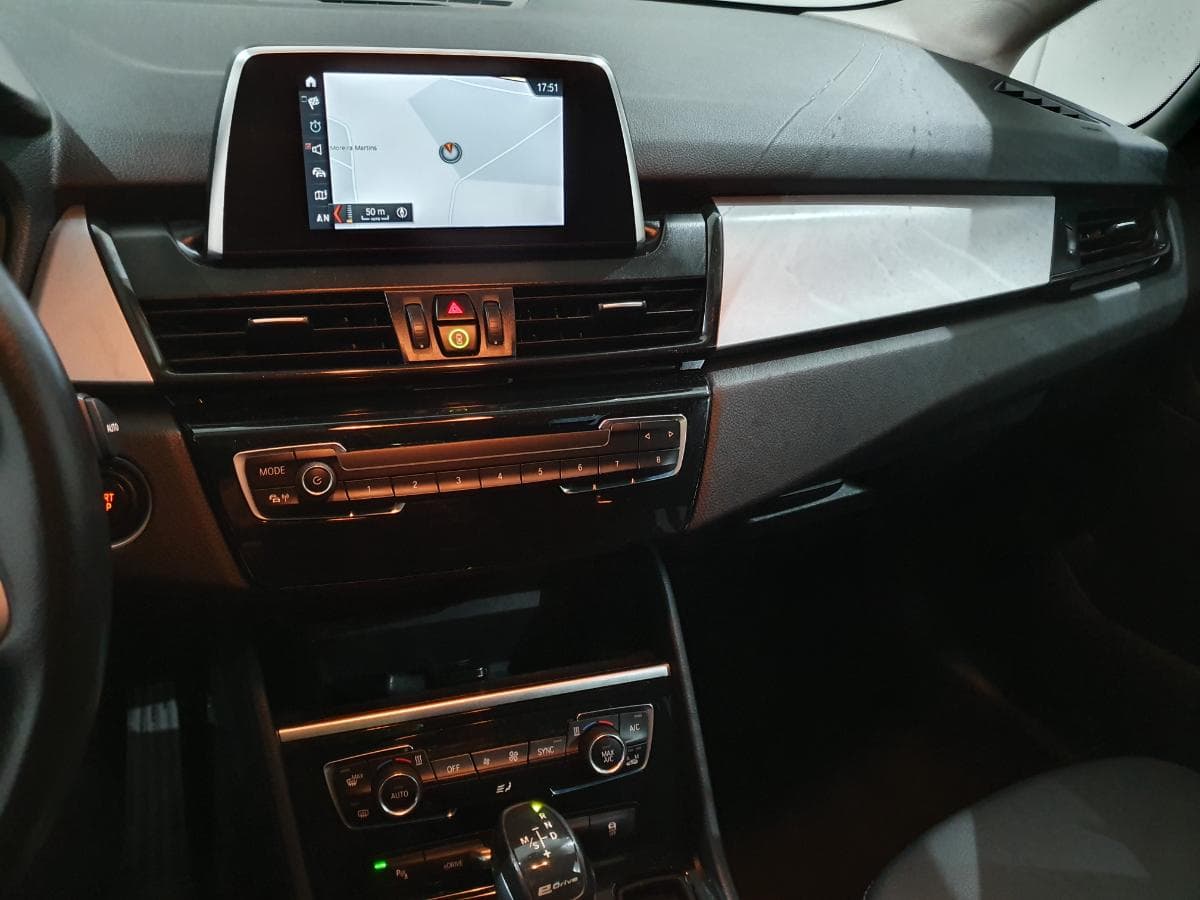 BMW Série 2 i 1.5 Active Tourer · Híbrido · Ano 2019 — imagen 35